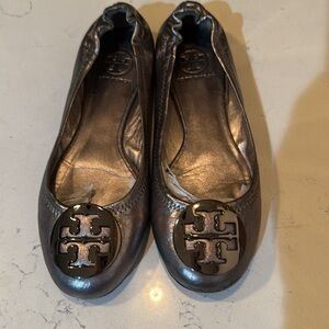 Tory Burch Silver Leather Flats 6M